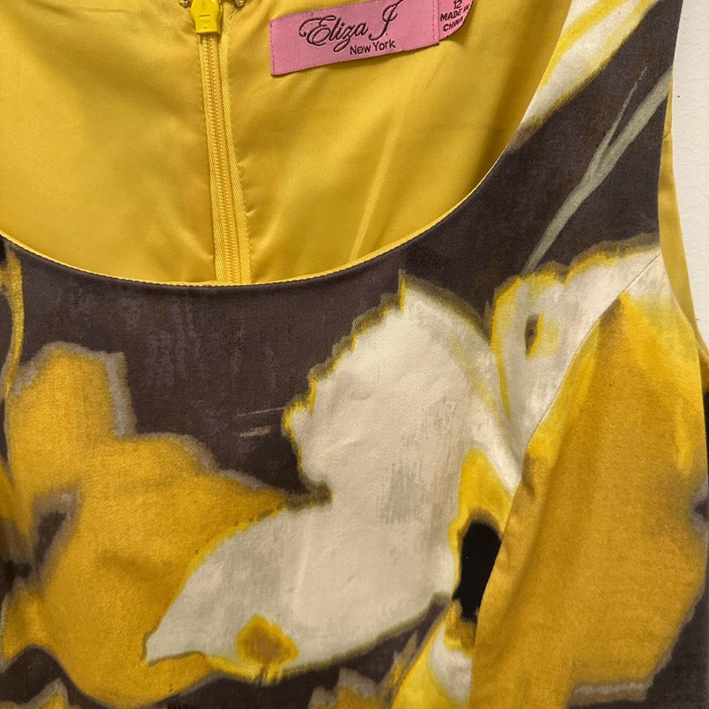 Summer Mini Dress Eliza J Floral Yellow, Gray and White Dress size 12 - Picture 5 of 7